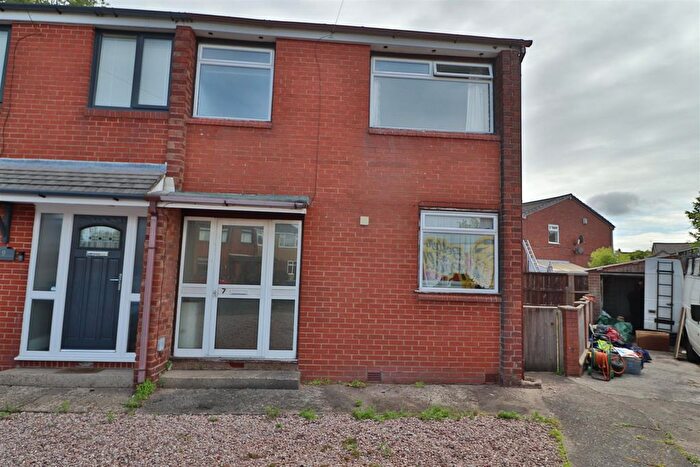 3 Bedroom Semi-Detached House For Sale In Sedgewick Crescent, Burtonwood, Warrington, WA5