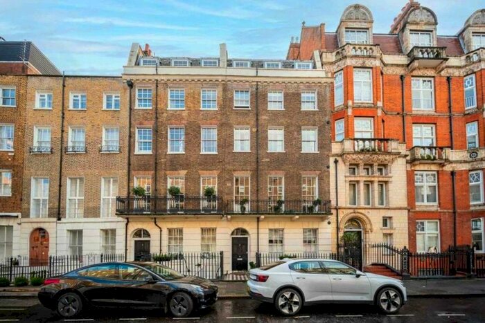 1 Bedroom Flat To Rent In York Street, Marylebone, W1U