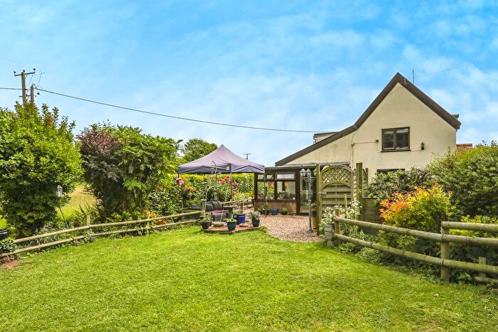 2 Bedroom Semi-Detached House For Sale In Stradbroke Road, Brundish, Woodbridge, IP13