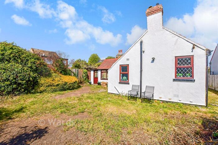 3 Bedroom Detached Bungalow For Sale In Cliftonville Avenue, Ramsgate, Kent, CT12