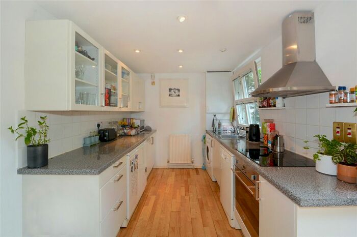 2 Bedroom Flat To Rent In Princes Court, London, SE16