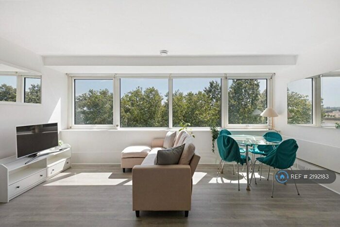 2 Bedroom Flat To Rent In Aragon Tower, London, SE8