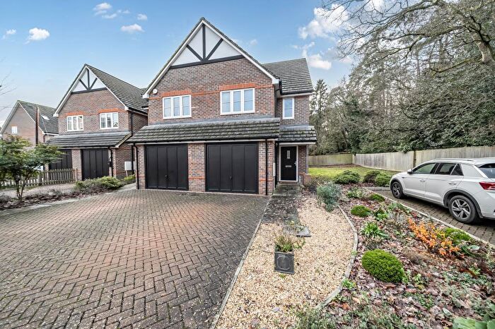 3 Bedroom End Of Terrace House For Sale In Ballin Gardens, Ascot, SL5