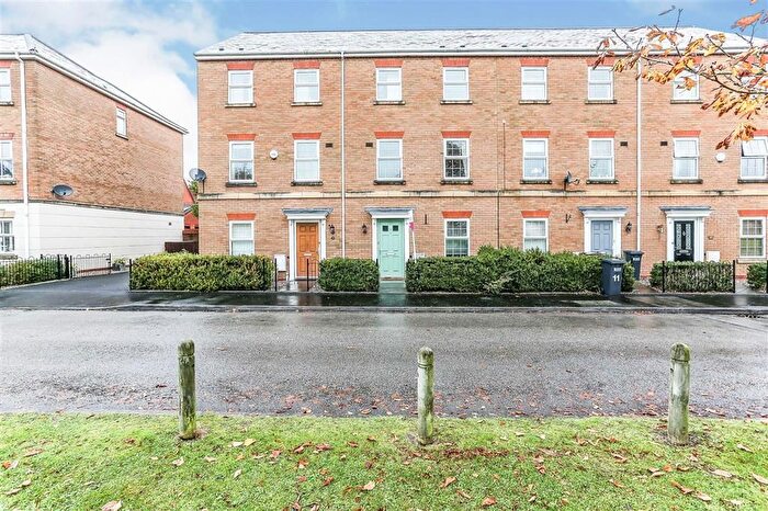 4 Bedroom Town House To Rent In Boundary Lane, Shirley, Solihull, B90