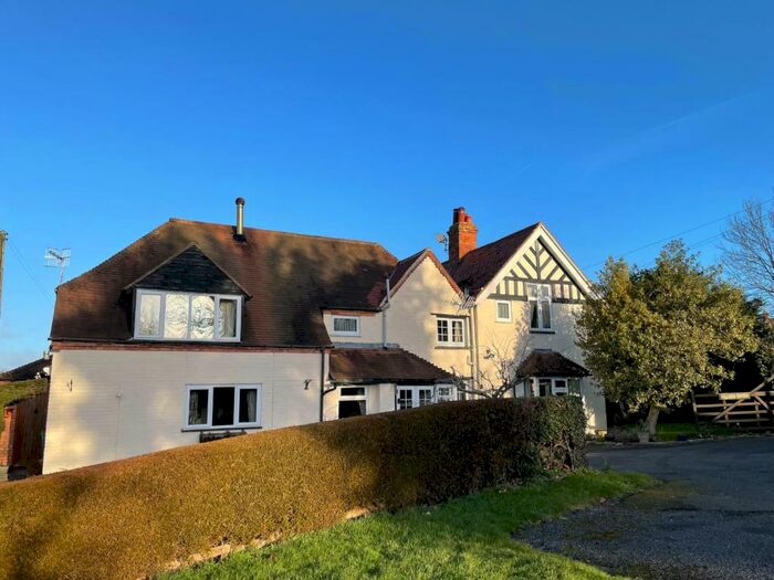 4 Bedroom Semi-Detached House For Sale In Birmingham Road, Pathlow, Stratford-upon-Avon, CV37