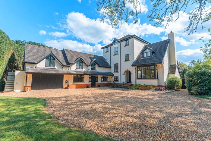 6 Bedroom Detached House For Sale In Worthenbury, Wrexham, LL13
