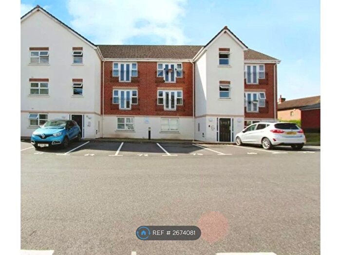 2 Bedroom Flat To Rent In Peckerdale Gardens, Spondon, Derby, DE21
