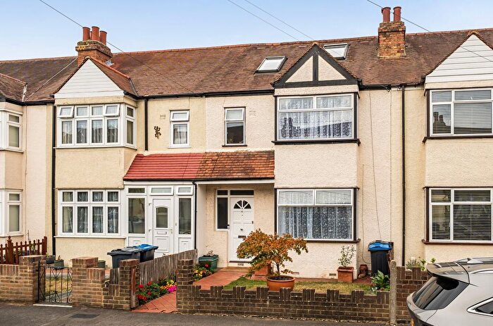 5 Bedroom Terraced House For Sale In Hallowell Close, Mitcham, CR4