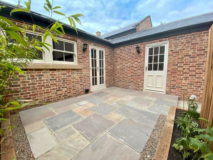 3 Bedroom Detached House For Sale In Dinsdale Hall, Dinsdale Park