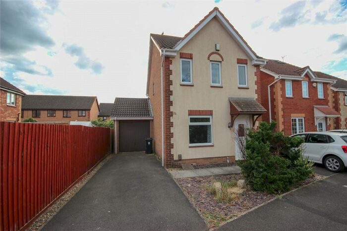 3 Bedroom Link Detached House To Rent In Juniper Way, Bradley Stoke, Bristol, BS32