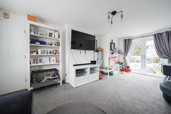 3 Bedroom Semi-Detached House For Sale In Whittington Drive, Ratby, Leicester, Leicestershire, LE6