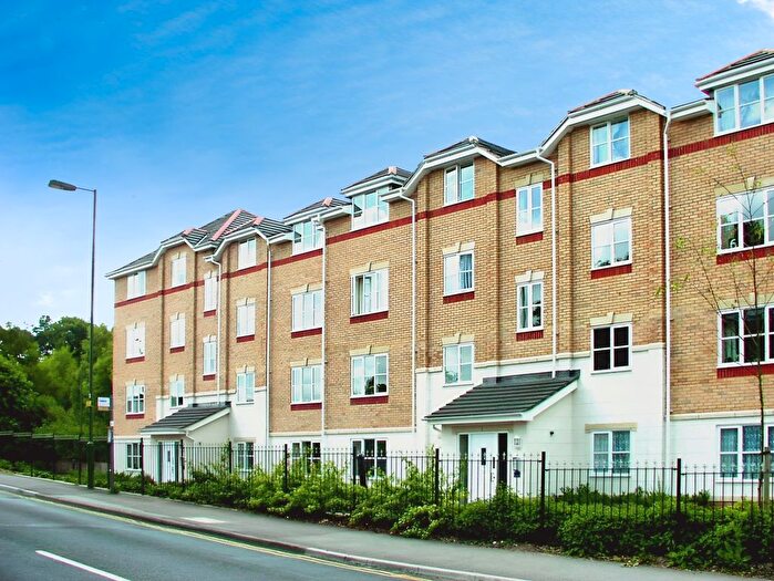 2 Bedroom Flat For Sale In Chandlers Ford, Eastleigh, Hampshire, SO53