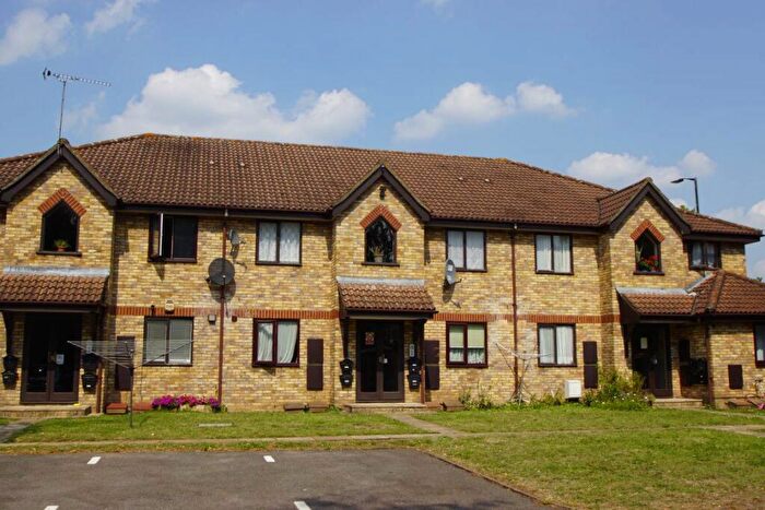 1 Bedroom Flat To Rent In Chapman Court, Slough, SL1