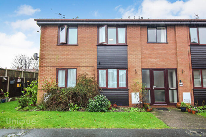 1 Bedroom Flat To Rent In St. Davids Grove, Lytham St. Annes, Lancashire, FY8