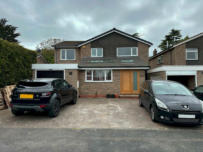 4 Bedroom Link Detached House To Rent In Beauchamp Road, Solihull, B91