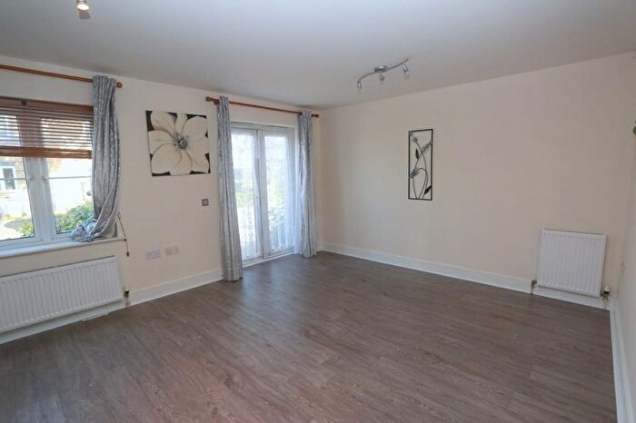 2 Bedroom Flat To Rent In Romside Place, Romford, RM7