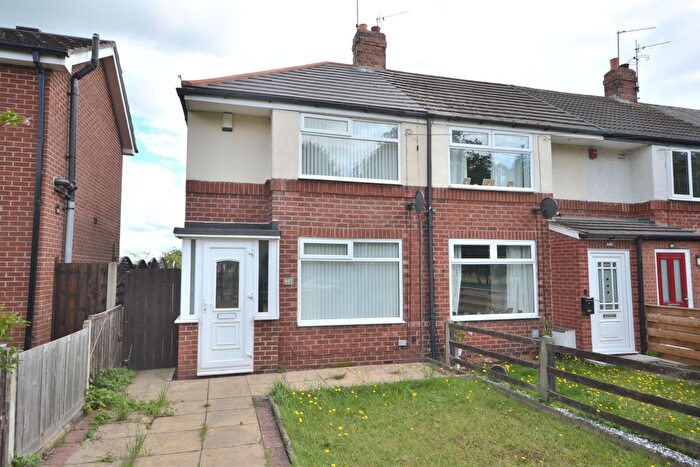 2 Bedroom End Of Terrace House To Rent In Wold Road, Hull, HU5