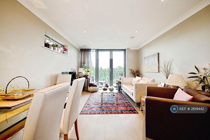 2 Bedroom Flat To Rent In Epsom Court, London, NW4