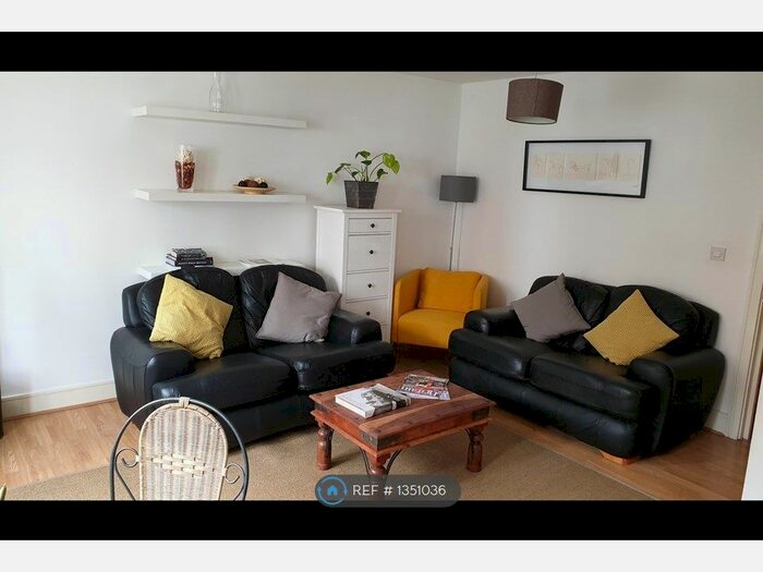 2 Bedroom Flat To Rent In Buckfast Street, London, E2