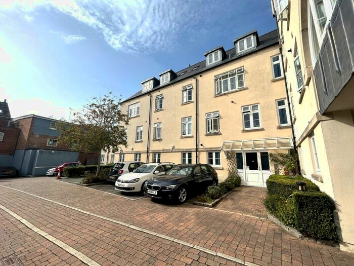 2 Bedroom Flat To Rent In Hoopers Court, West Way, Cirencester, GL7