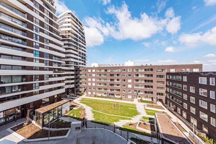 2 Bedroom Apartment For Sale In Beck Square, Leyton, E10