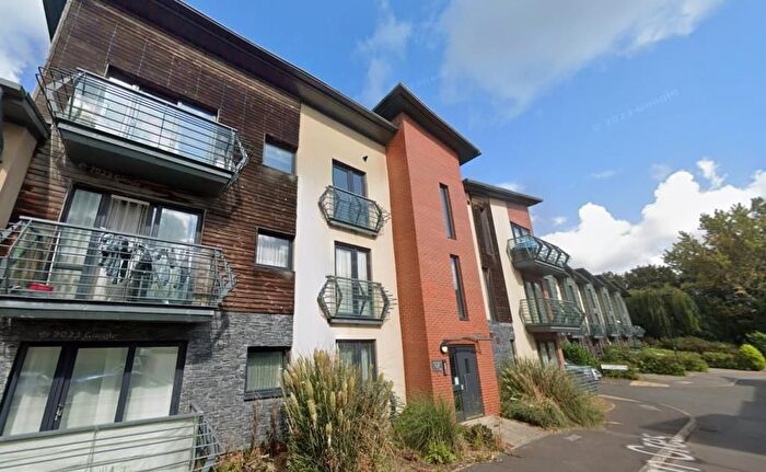 2 Bedroom Flat To Rent In Hayman Crescent, Swindon, SN3