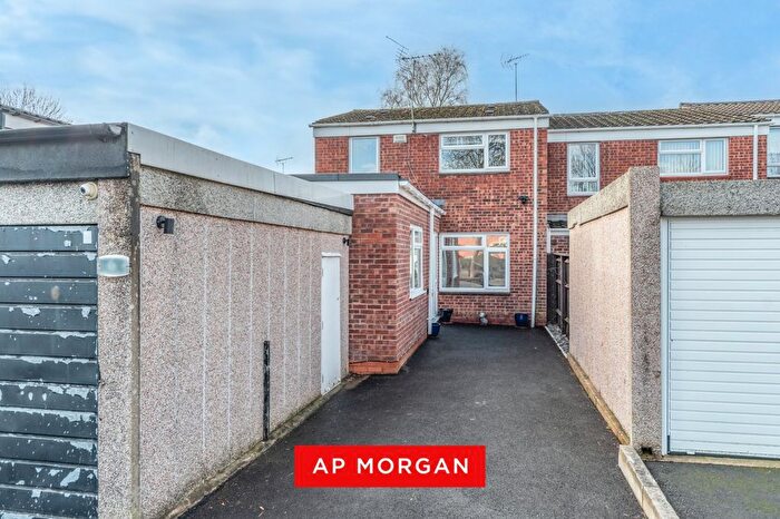 4 Bedroom Detached House For Sale In Treville Close, Winyates East, Redditch, B98