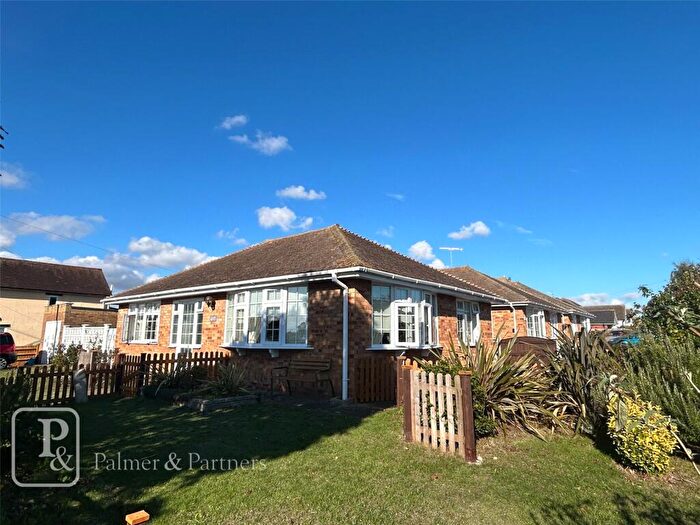 2 Bedroom Bungalow For Sale In Windermere Road, Holland-On-Sea, Clacton-On-Sea, CO15