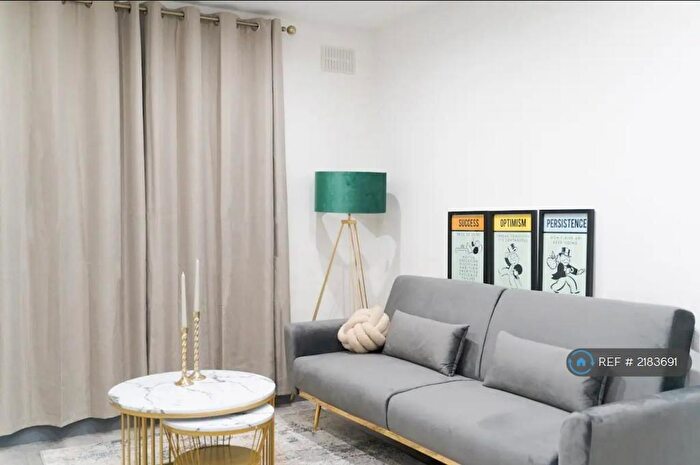 1 Bedroom Flat To Rent In Heather Lodge, London, N16