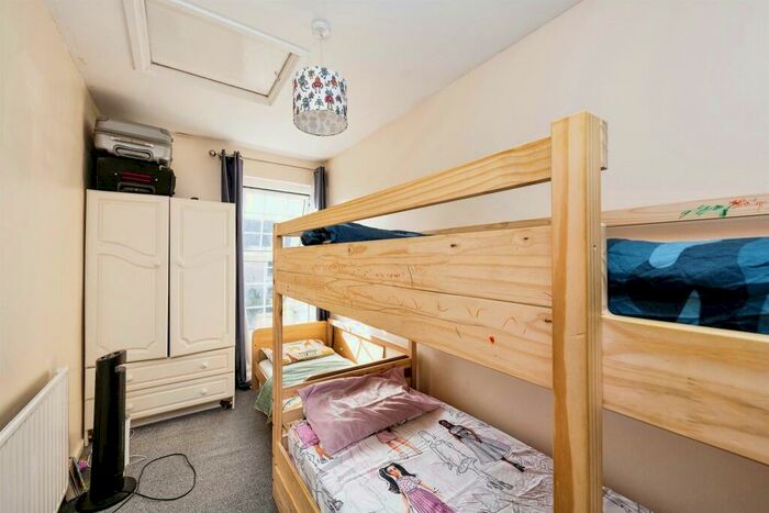 3 Bedroom End Of Terrace House For Sale In Killan Road, Dunvant, Swansea, SA2