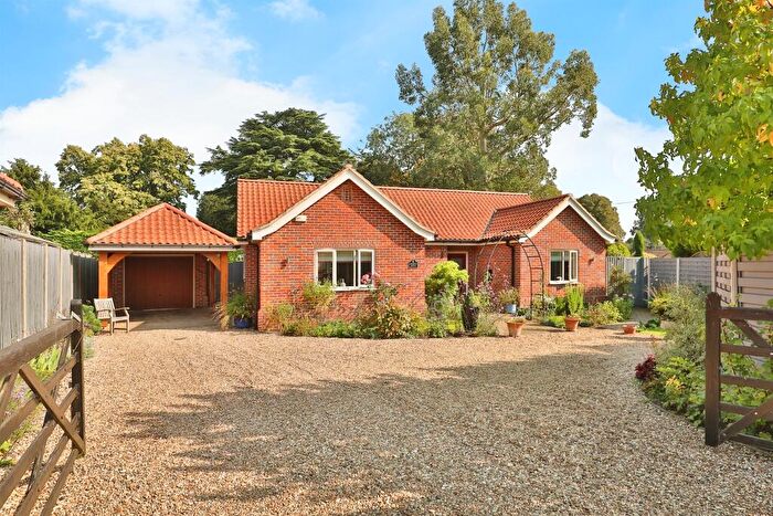 3 Bedroom Detached Bungalow For Sale In Earlsmead Gardens, Mileham, King's Lynn, PE32