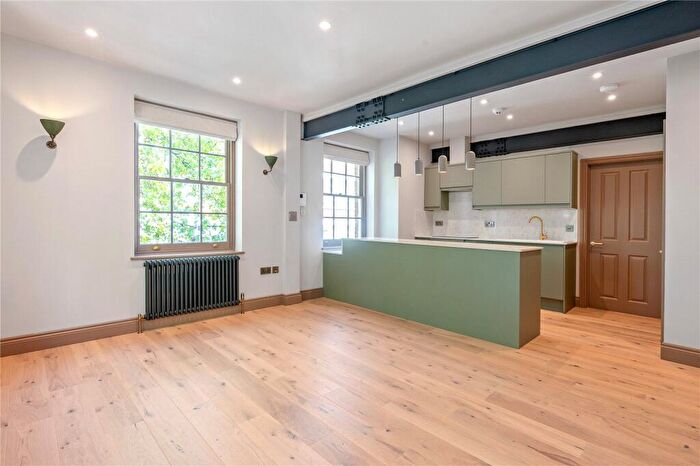 2 Bedroom Apartment To Rent In Exmouth Market, London, EC1R