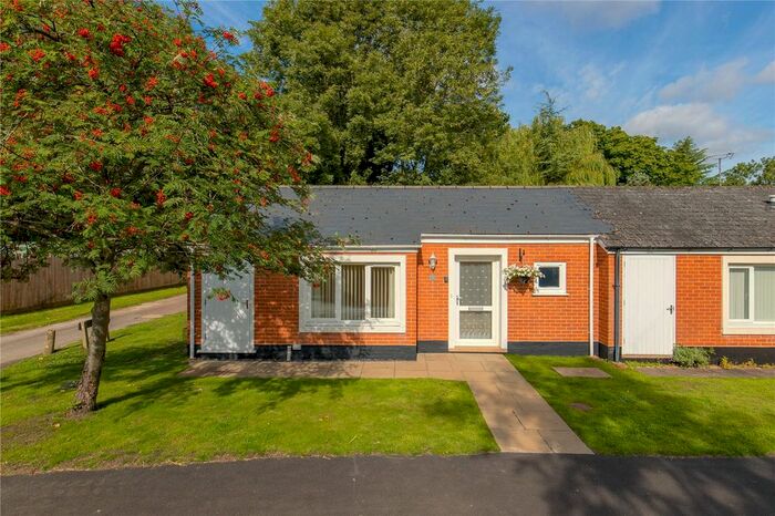 2 Bedroom Bungalow For Sale In High Street, Madingley, Cambridge, Cambridgeshire, CB23