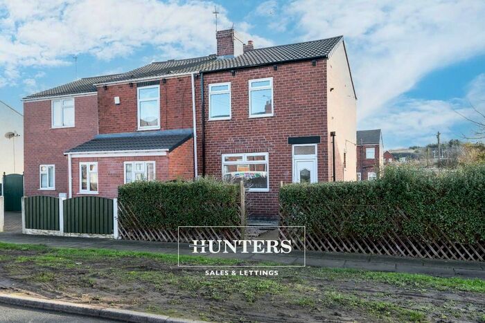 3 Bedroom End Of Terrace House To Rent In Westfield Avenue, Castleford, WF10