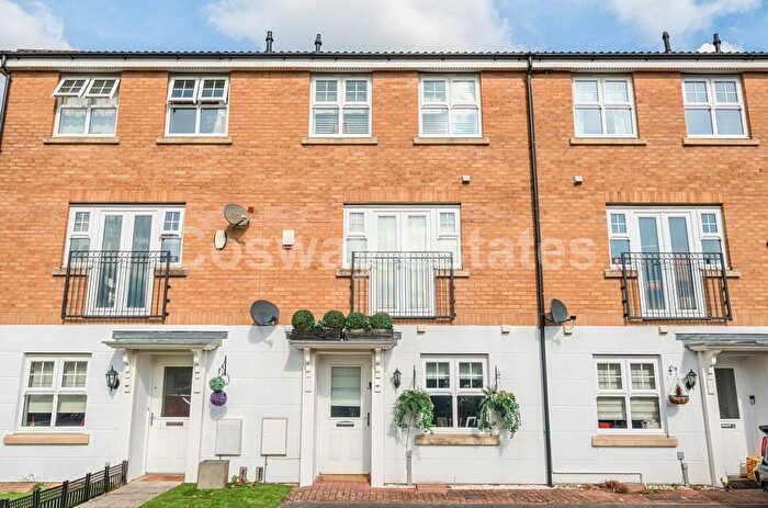 5 Bedroom Property For Sale In Bampton Drive, Mill Hill, NW7