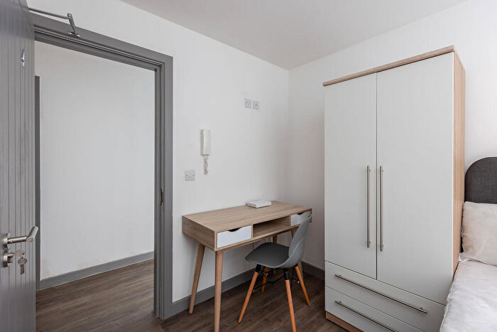 1 Bedroom Apartment To Rent In Old Chester Road, CH42