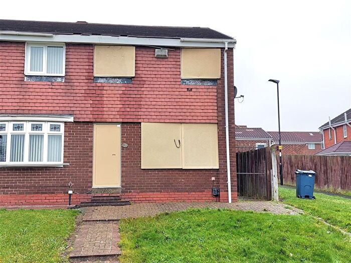 3 Bedroom End Terrace House For Sale In Sutton Close, Houghton Le Spring, DH4