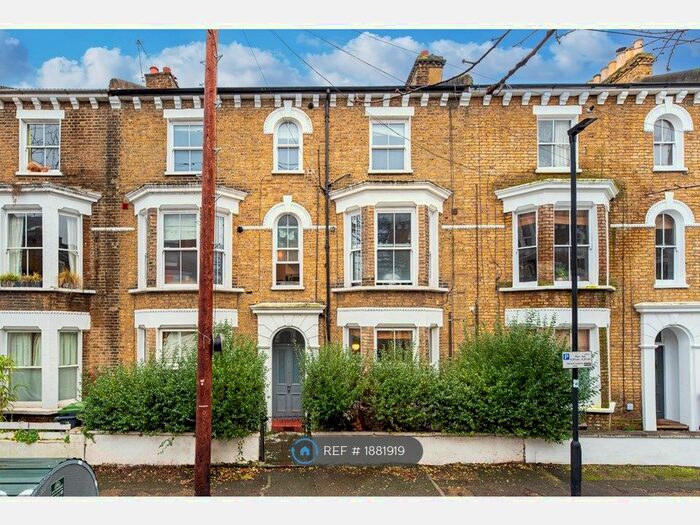 1 Bedroom Flat To Rent In Chantrey Road, London, SW9