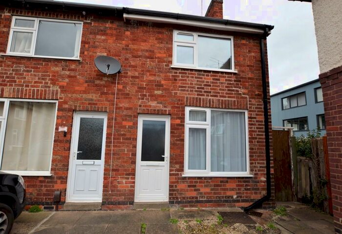 2 Bedroom End Of Terrace House To Rent In Jordan Avenue, Wigston, Leicestershire, LE18