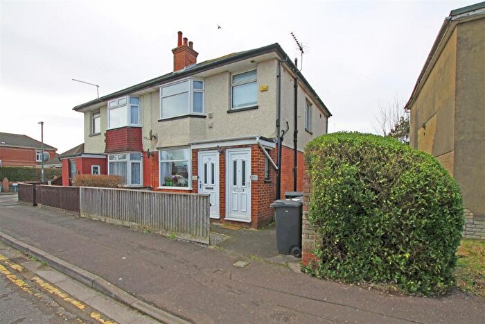 1 Bedroom Maisonette For Sale In Boundary Road, Bournemouth, BH10