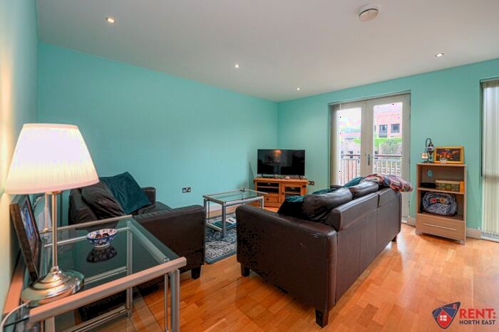 2 Bedroom Flat To Rent In Back Silver Street, Durham, DH1