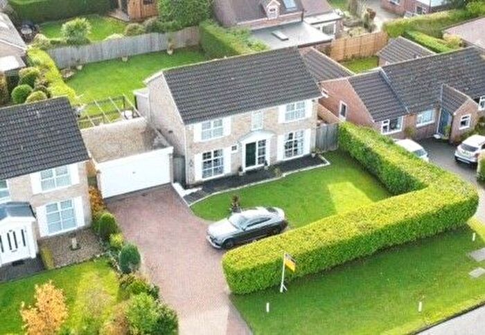 4 Bedroom Detached House For Sale In Leadhall Lane, Harrogate, HG2