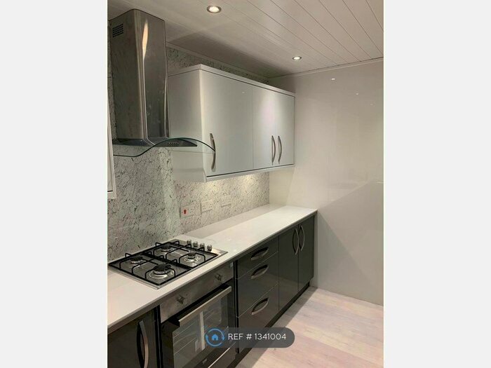 2 Bedroom Flat To Rent In Harrison Drive, Glasgow, G51