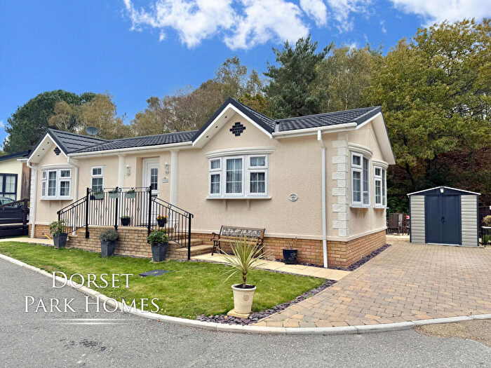 2 Bedroom Park Home For Sale In Willows Way, Regency Heights, Blandford Road North, Poole, Dorset, BH16