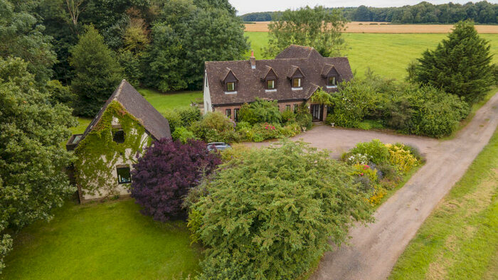 4 Bedroom House To Rent In Beechwood Park, Markyate, Hertfordshire, AL3