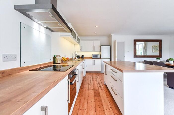 2 Bedroom Apartment For Sale In The Gate House, Edinburgh Square, Midhurst, West Sussex, GU29