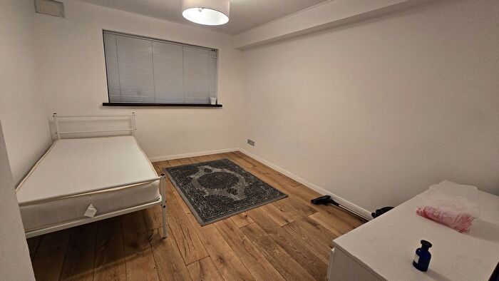 1 Bedroom Flat To Rent In Castleton Road, Ilford, Essex, IG3