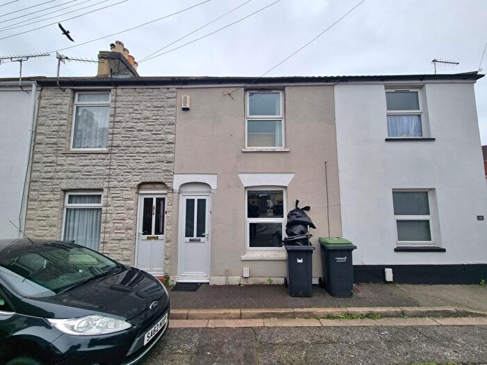 2 Bedroom House To Rent In Alexandra Street, Gosport, PO12