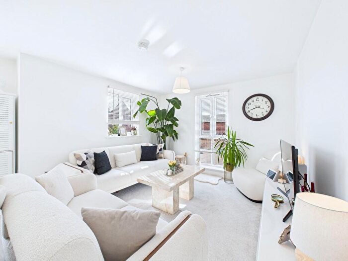 2 Bedroom Apartment For Sale In Broomhill Avenue, Waverley, S60