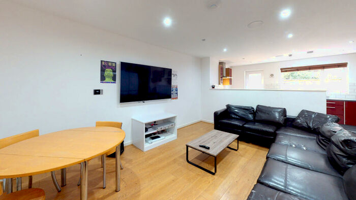 7 Bedroom House To Rent In Blantyre Road, Liverpool, Merseyside, L15